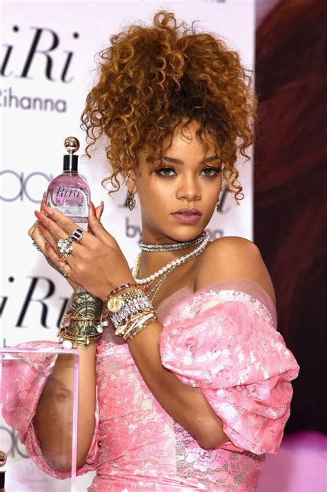 what perfume does rihanna wear|perfume that smells like heaven.